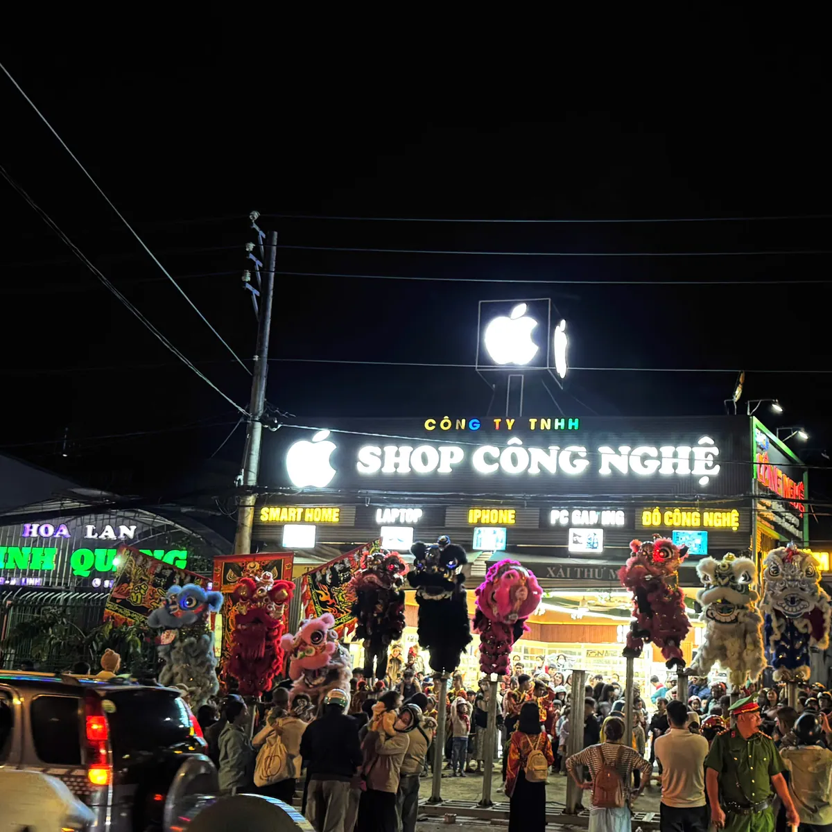 Shop Công Nghệ về đêm, 757 Hùng Vương, Di Linh
