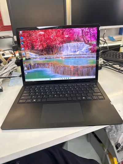 Laptop Microsoft Đen Surface Laptop 3 INTEL(R) CORE(TM) I5-1035G7 8G 128G 12T
