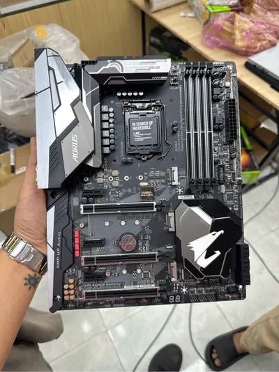 Main Gigabyte Aorus Z370 Gaming 7