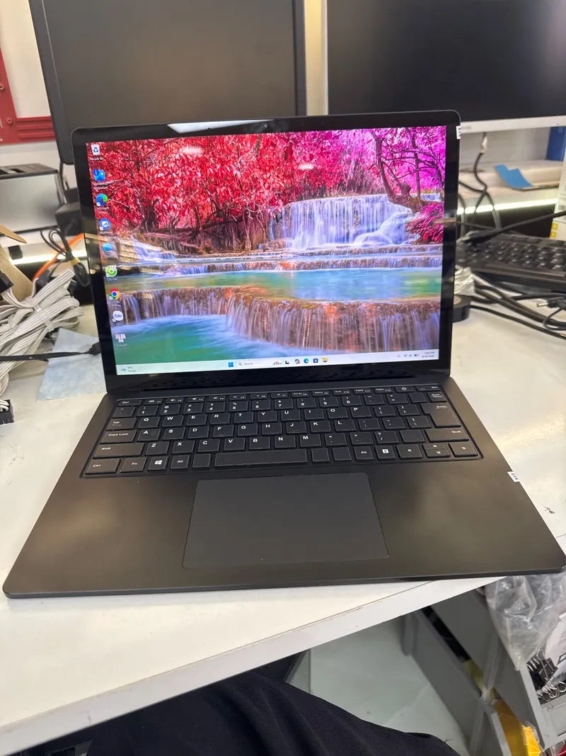 Laptop Microsoft Đen Surface Laptop 3 INTEL(R) CORE(TM) I5-1035G7 8G 128G 12T