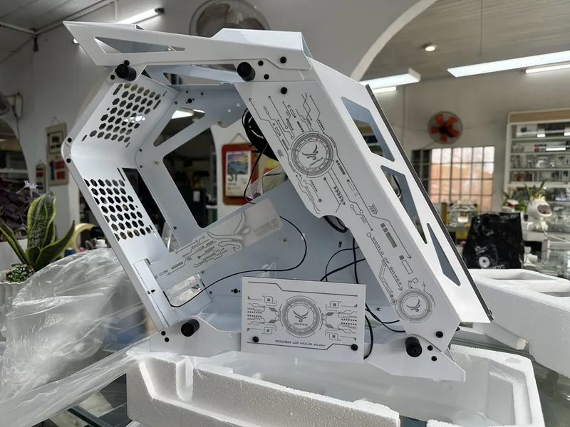 Case Centaur CT201 White
