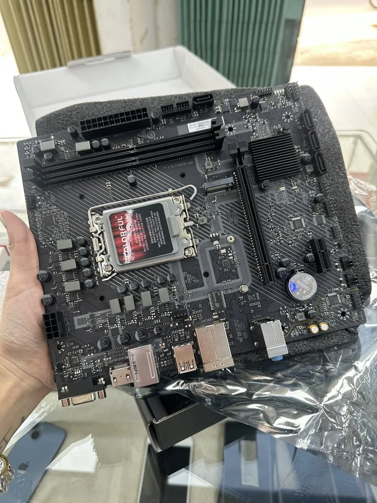 Main Colorful H610M-E