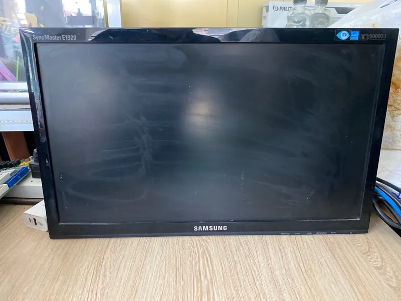 Màn Hình Samsung 19 Inch E1920NX