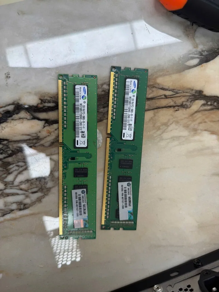 RAM Samsung DDR3 - 2GB